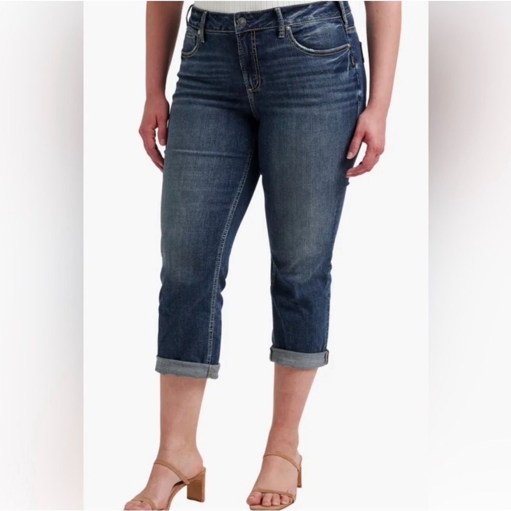 New Women’s Silver Suki Curvy Fit Mid Rise Capri Jeans